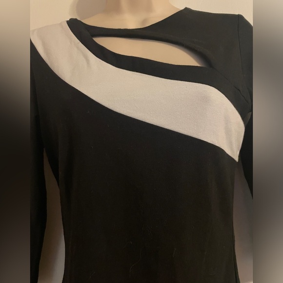 Boston Proper Black Eye Hole 3/4 Sleeve Top W/Shelf Bra Size Small Y2K - Picture 2 of 5